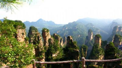 百龙天梯