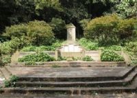 焦达峰墓