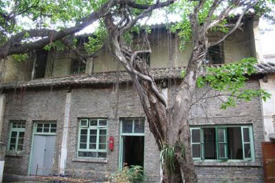周家宅院