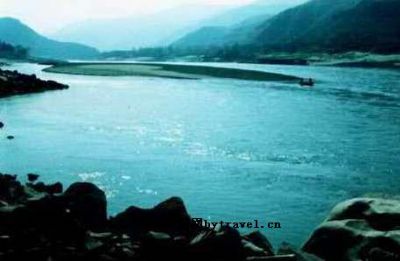 新村湖