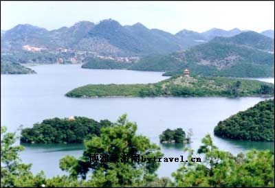 砚山浴仙湖景区