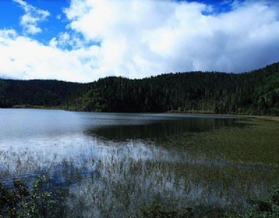 属都湖