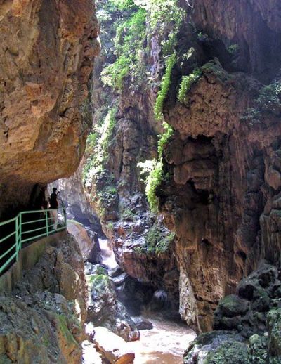 惊魂峡