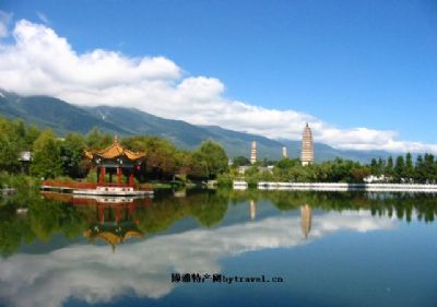 三塔倒影公园