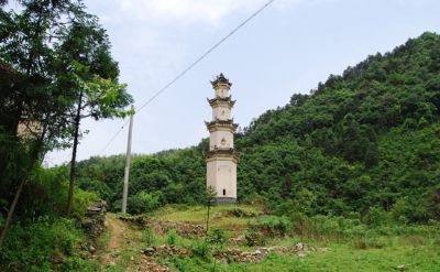 木孔土塔