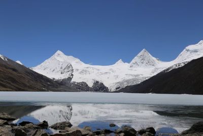 萨普神山、圣湖