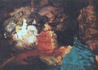 布甲溶洞