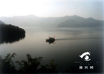 汤河湖