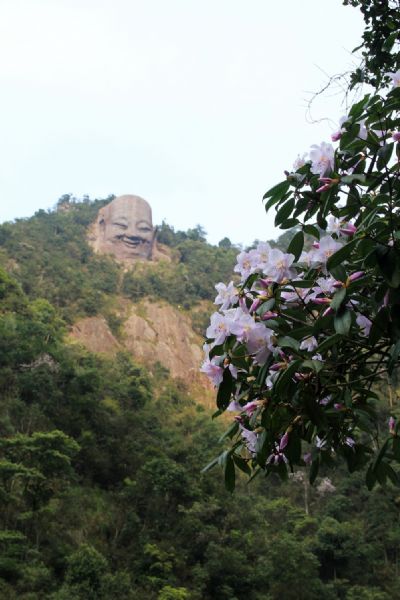 凯恩飞石岭景区（千佛岩）