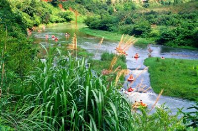 热水漂流旅游区