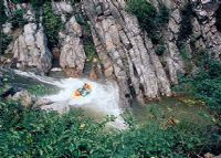 黄腾峡峡谷漂流