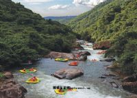 川龙峡森林峡谷漂流