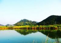 松山湖（松湖烟雨）